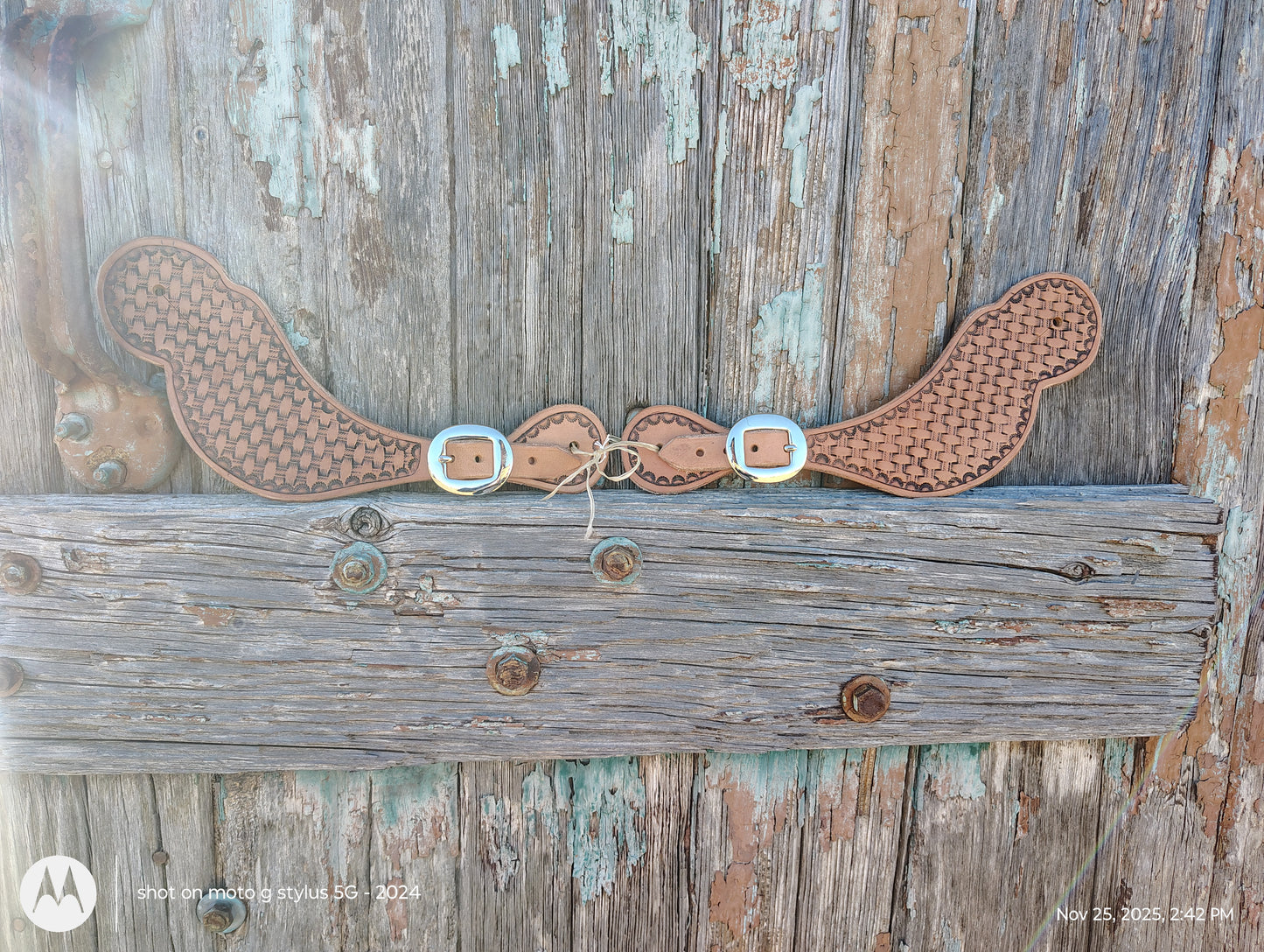 Basket weaver spur straps